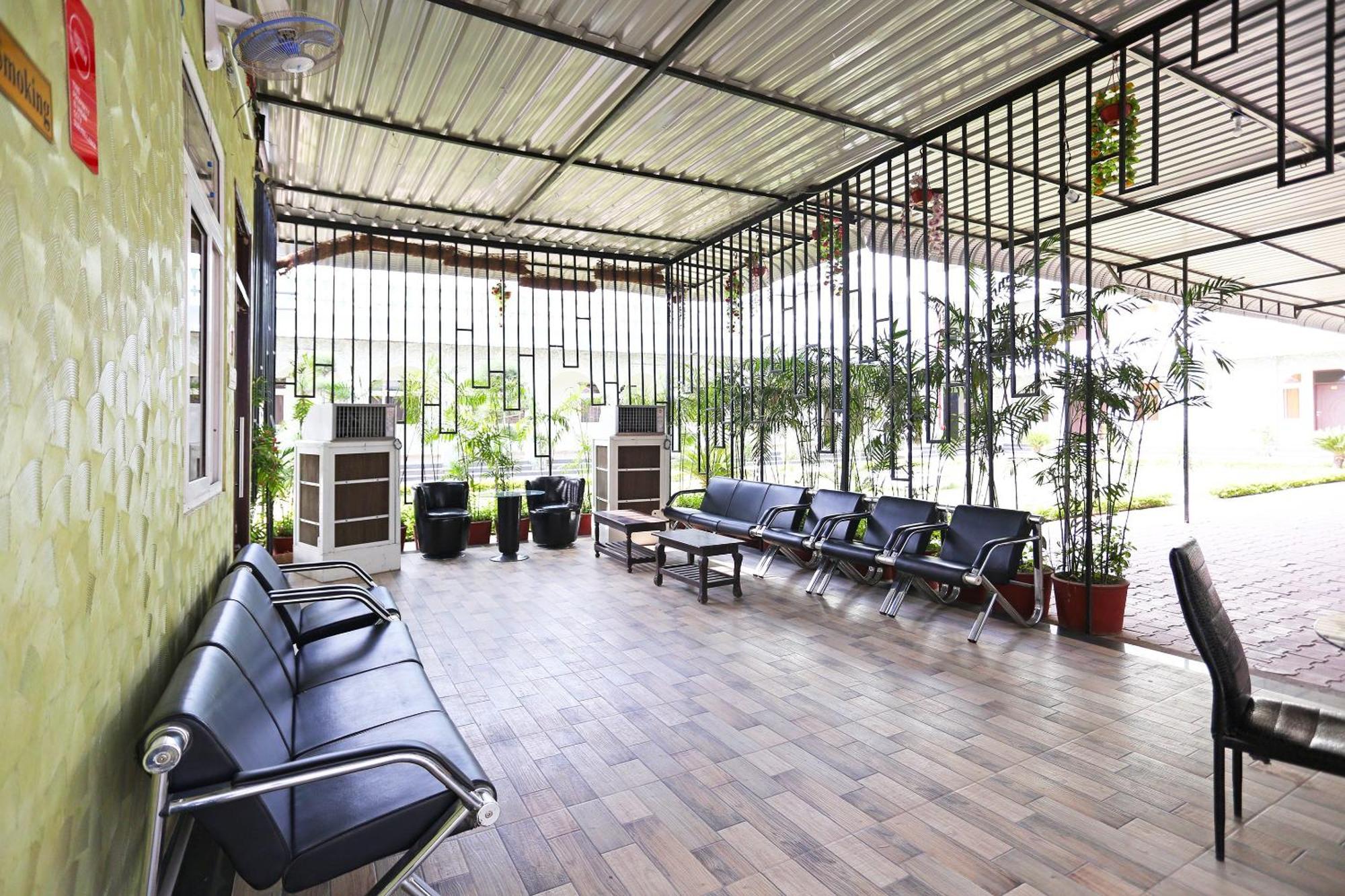 Hotel O Radhika Resort Kota  Zewnętrze zdjęcie
